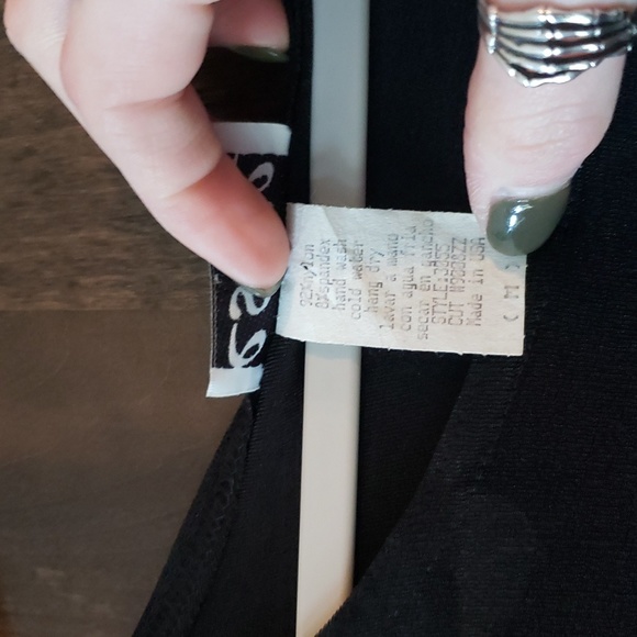 Floral Short Sleeve Flowy Fit & Flare Dress - Picture 5 of 6